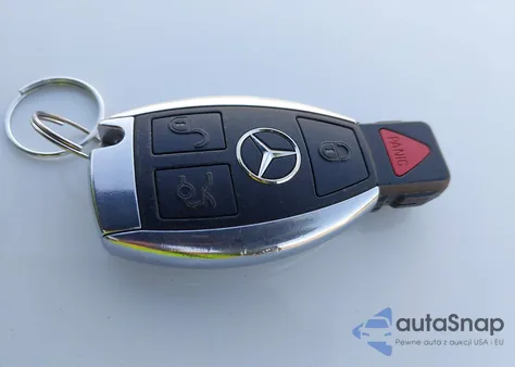 2010 Mercedes-Benz C 63 Amg из США, поврежденный, VIN WDDGF7HB3AF415541